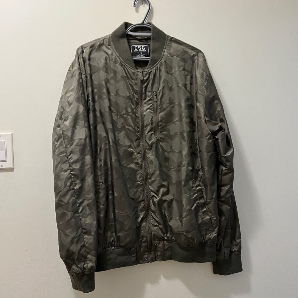 Champs camo bomber